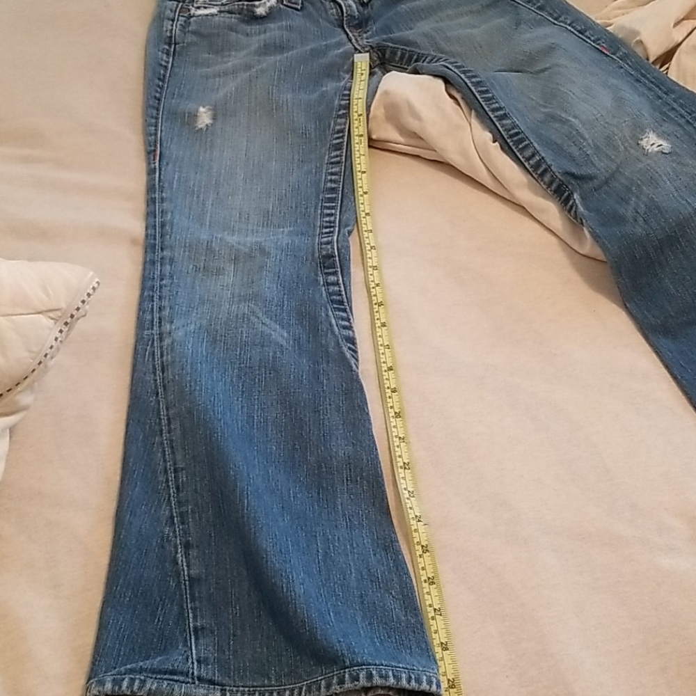 LIKE NEW TRUE RELIGION DISTRESSED 27 - Picture 8 of 8